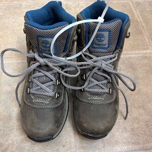 Timberland Mt. Maddsen Waterproof Mid Hiking Boots       Women's. Size 6 1/2 New